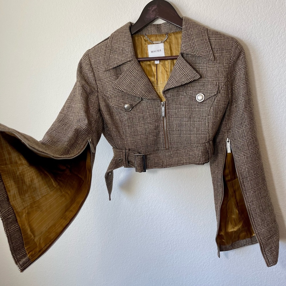 Walter Tweet cropped jacket . Wool with a silk liner